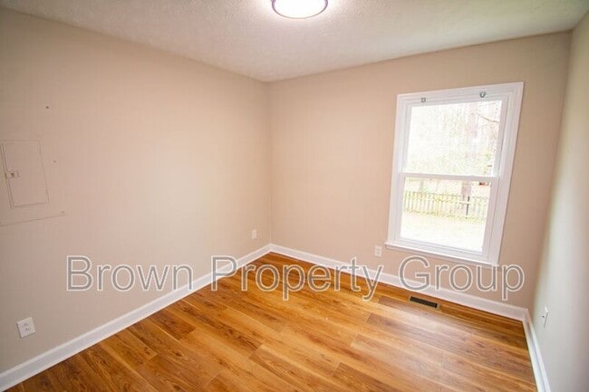 Building Photo - 6580 Applewhite Rd