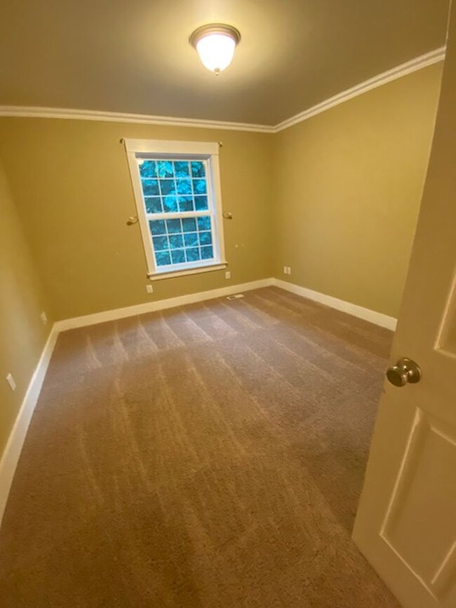 Building Photo - Charming home located in beautiful Orting!