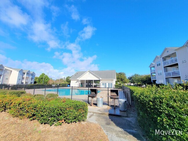 Building Photo - 713 Clearwater Ct