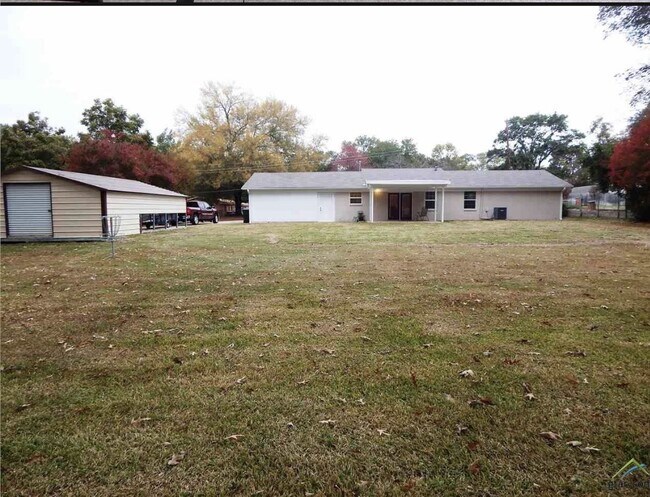 Building Photo - Coming Soon! Beautiful 3 bedroom 2 bath ho...