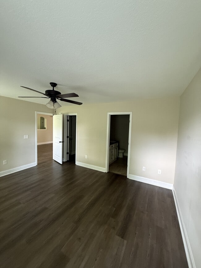 Building Photo - 108 Ellington Ct