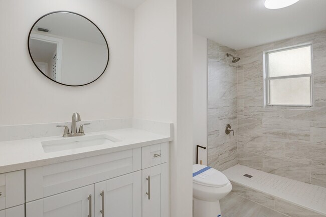 Building Photo - 3595 Birdie Dr