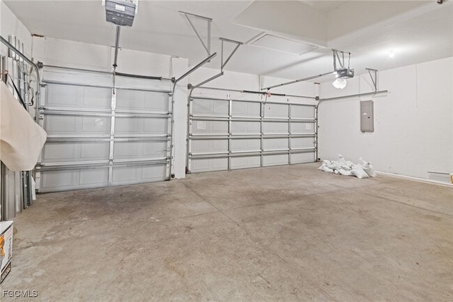 Building Photo - 16905 Colony Lakes Blvd