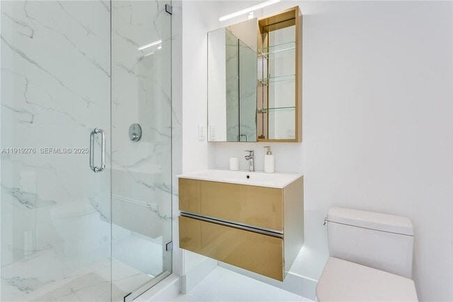 Building Photo - 1701 Espanola Dr