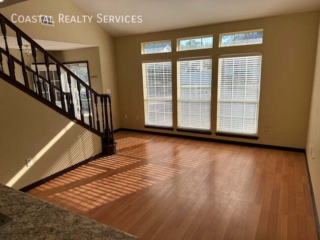Building Photo - 380 Canterbury Cir NW