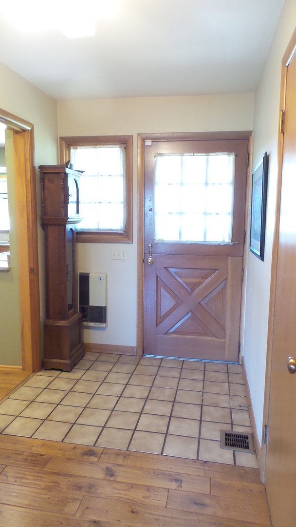 Building Photo - Application Pending -  Furnished 4BR Home ...