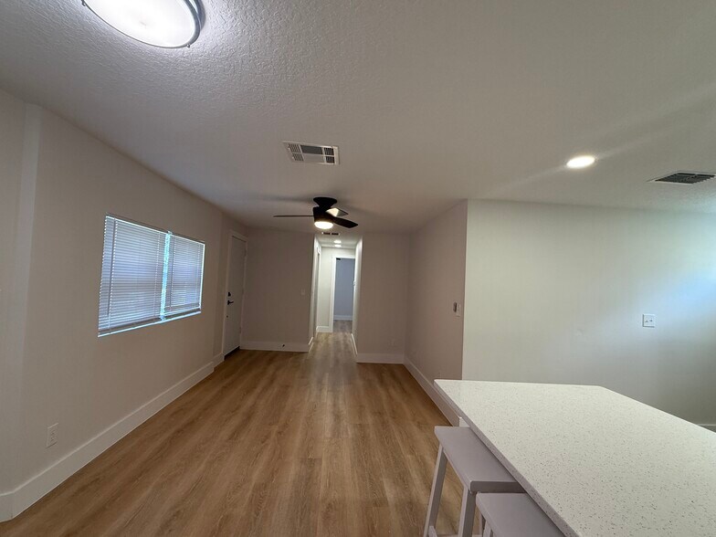 Living room - 819 Franklin Ave