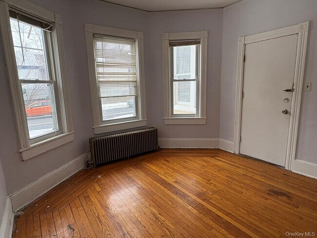 Building Photo - 40 Parker Ave