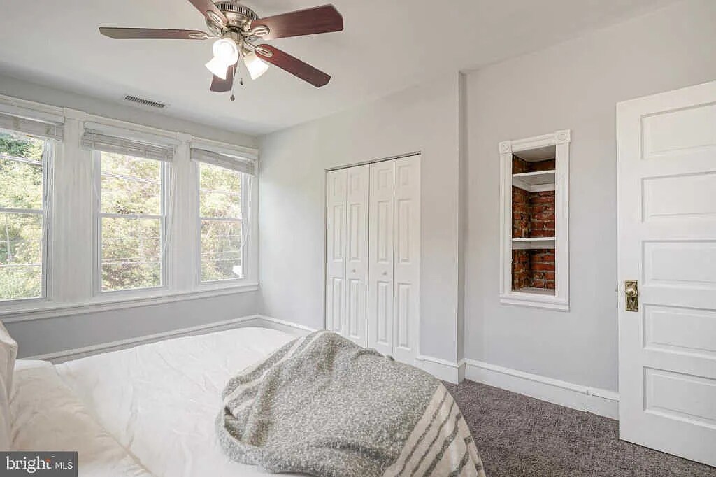 Building Photo - 217 Shurs Ln