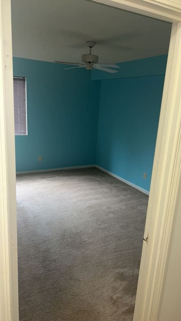 Building Photo - Spacious & Vibrant 3-Bedroom Apartment Nea...