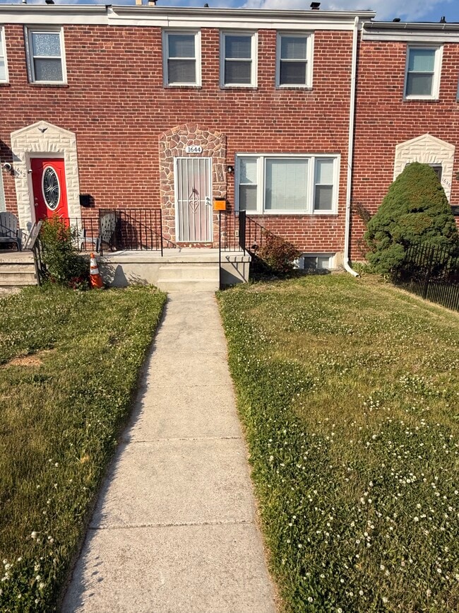 Building Photo - 1644 Sherwood Ave