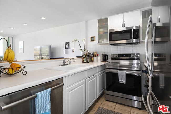 Building Photo - 23901 Civic Center Way