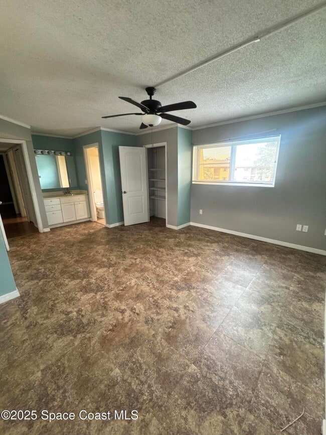 Building Photo - 3135 Shady Dell Ln