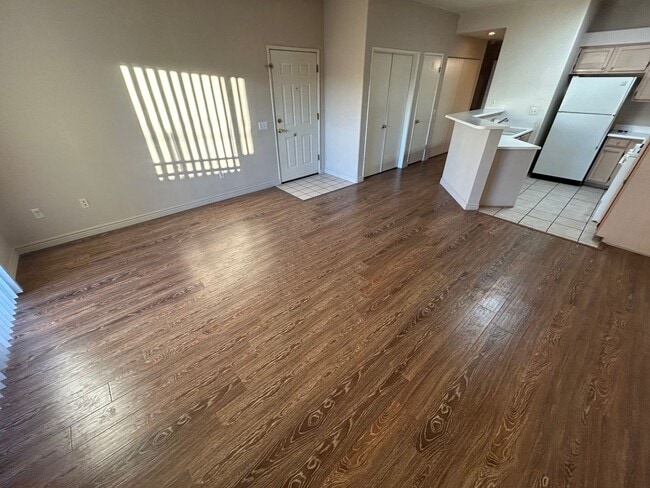 Building Photo - BEAUTIFUL WEST HARMON AREA CONDO LOCATED CENTRAL LAS VEGAS