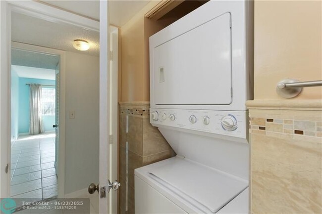 Building Photo - 4156 NW 90th Ave