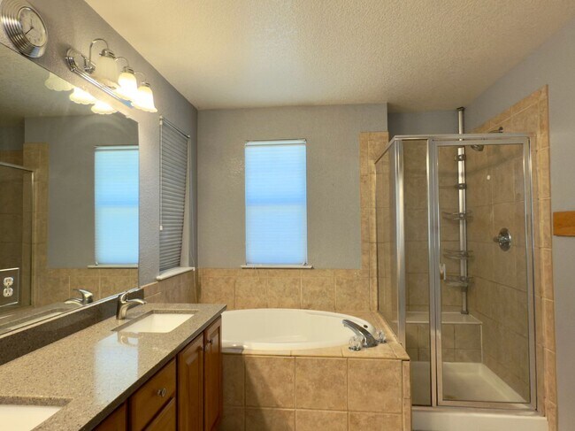 Building Photo - Gorgeous Reunion Home Features 4 Beds/2.5 ...