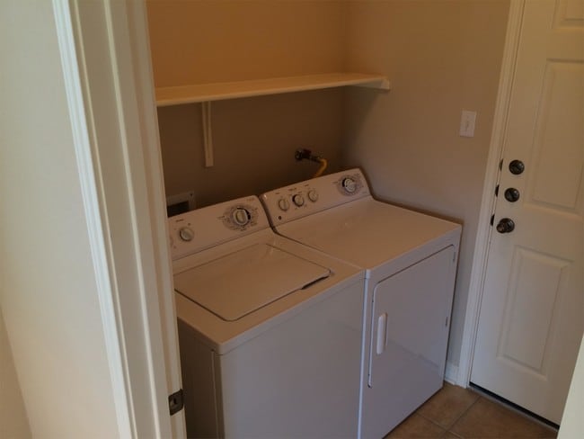 Building Photo - 2613 National Park Blvd