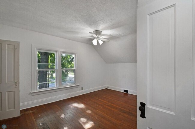 Building Photo - 3 Bed House, North Fargo, Near NDSU & Downtown