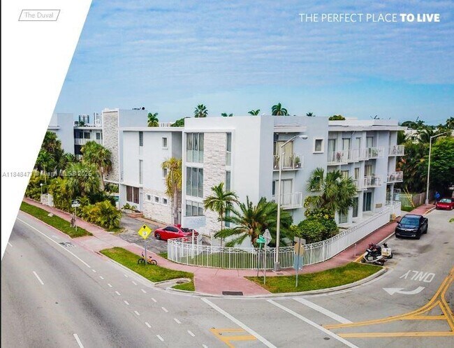 Building Photo - 2101 Normandy Dr