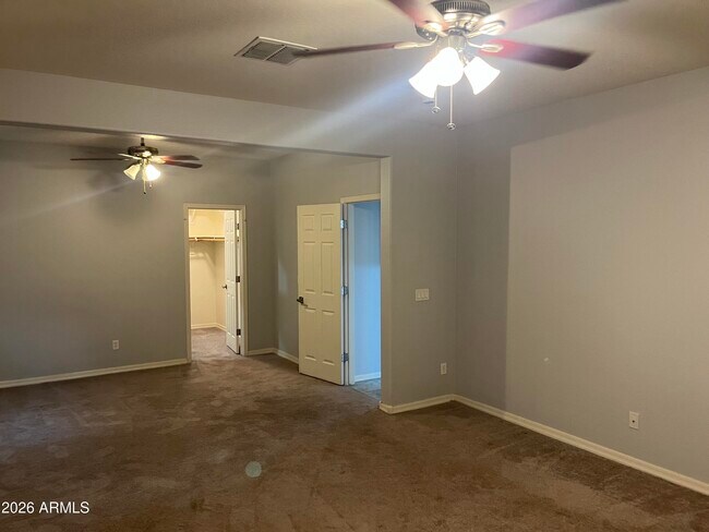 Building Photo - 15728 N 182nd Ln