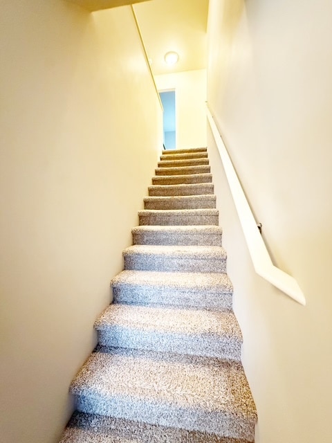 Building Photo - 298 NE Tronson Cir