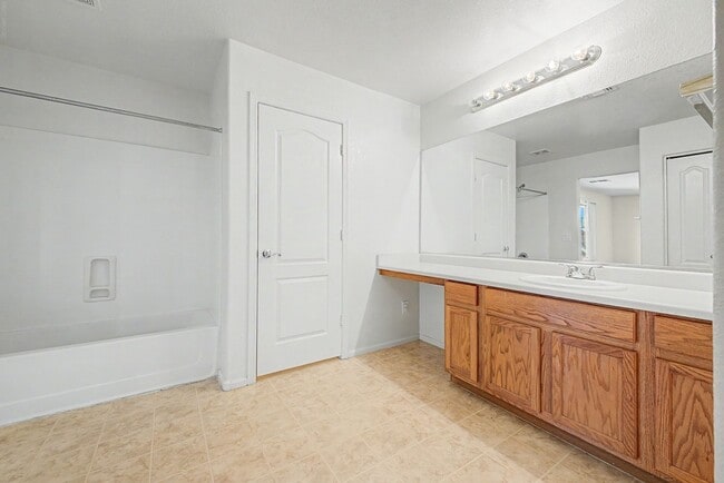 Building Photo - 41704 W Sunland Dr