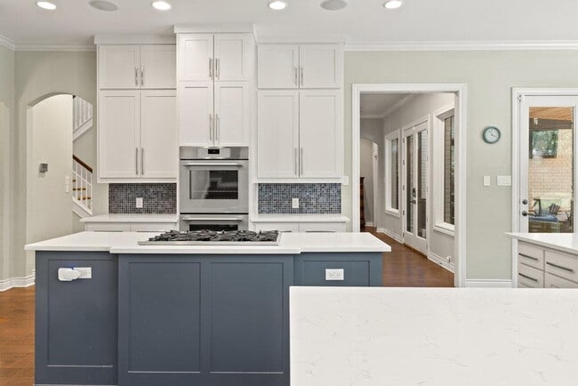 Building Photo - 1213 Grosvener Ct