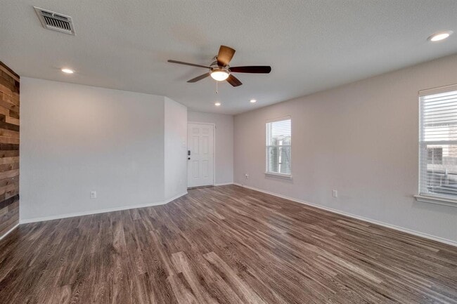 Building Photo - 13603 Abraham Lincoln St