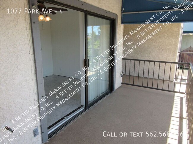 Building Photo - 1077 Park Ave