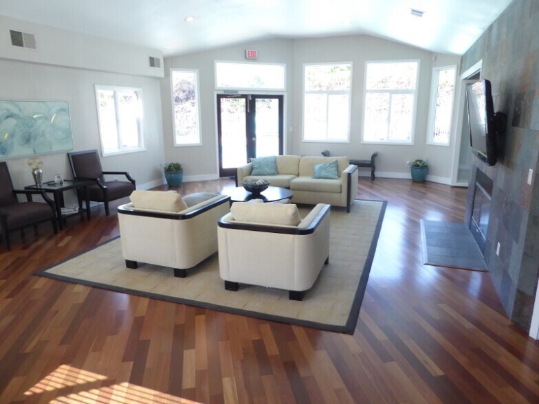 Building Photo - 203 Spyglass Pkwy