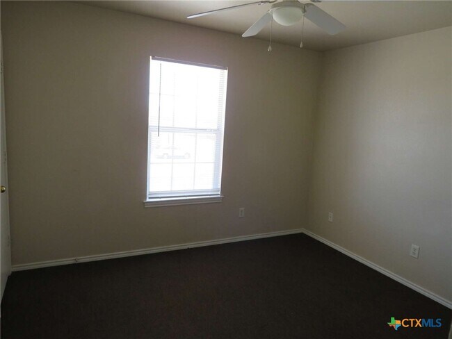 Building Photo - 5701 Redstone Dr