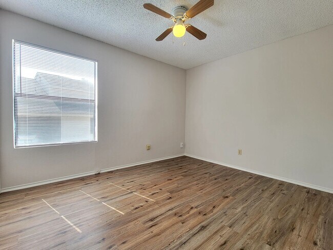 Building Photo - Horseshoe Cir, 1760