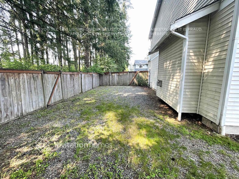 Building Photo - 28101 153rd Ave SE