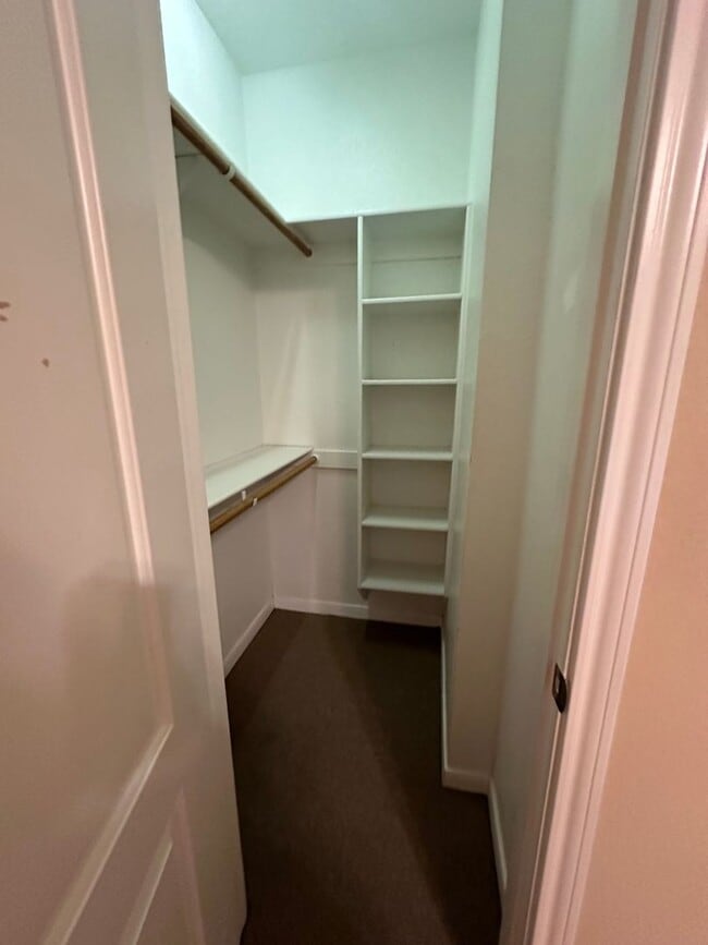 Building Photo - 1418 S 10th St