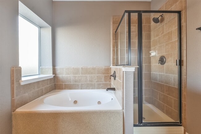 Building Photo - 15303 Paxton Landing Ln