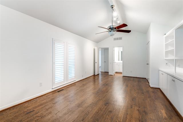 Building Photo - 3101 Lovers Ln