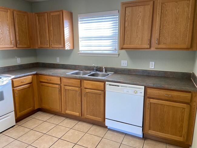 Building Photo - Condominium in Academy Commons