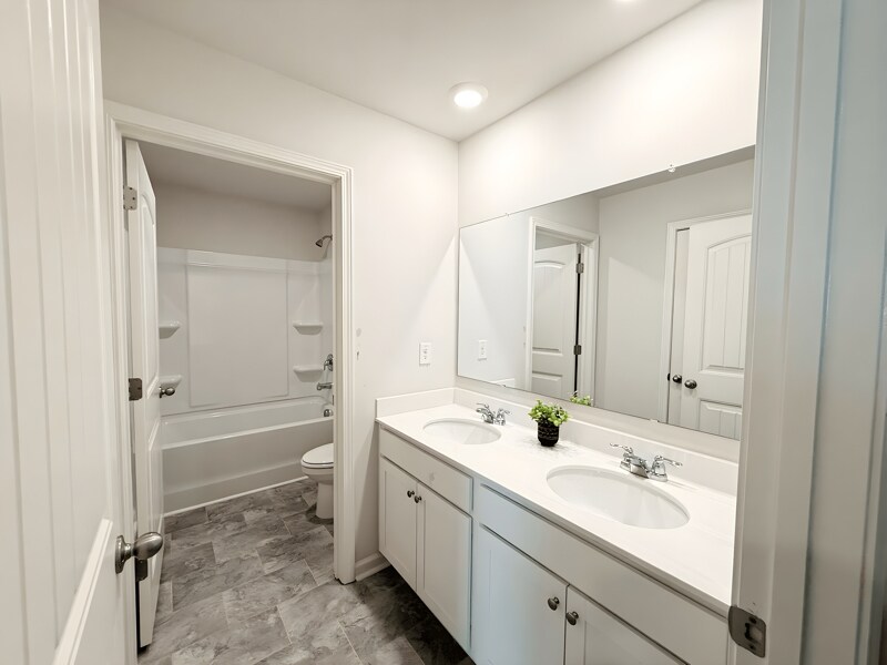 Building Photo - 622 Brookfield Dr