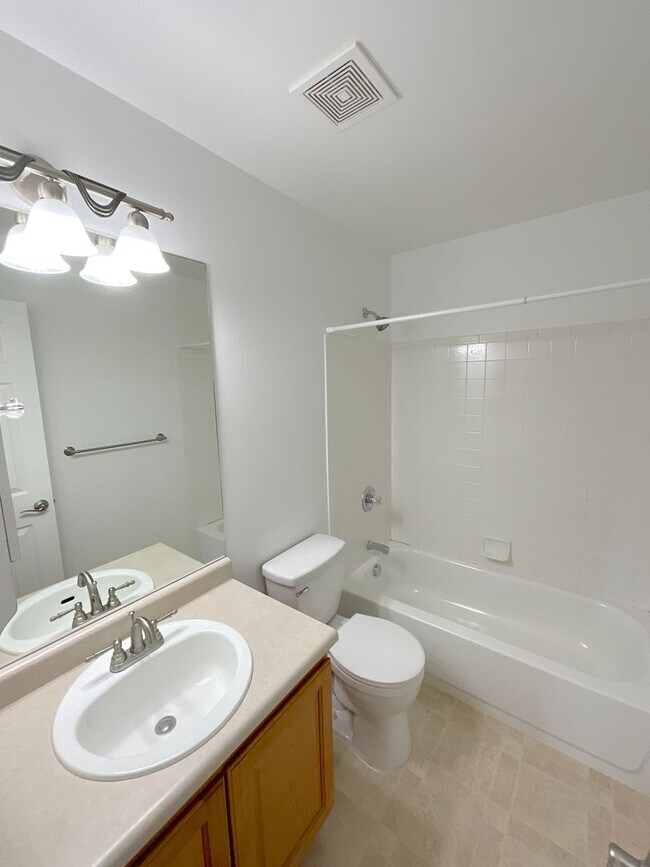 Building Photo - 7168 Prairie Wind Dr