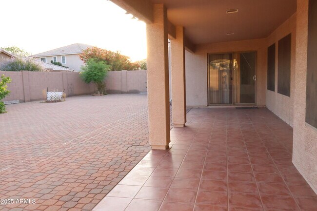 Building Photo - 5375 W Kaler Cir