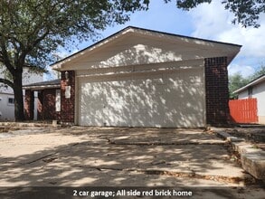Building Photo - 17204 Ardisia Dr