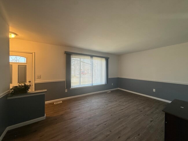 Building Photo - 4052 Burton St