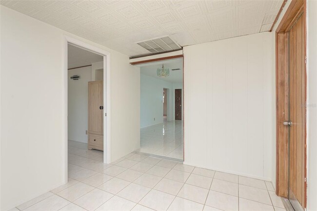 Building Photo - 11343 87th Ave