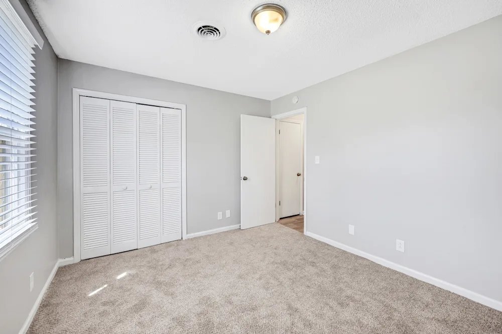 Building Photo - 116 Lake Terrace Cir