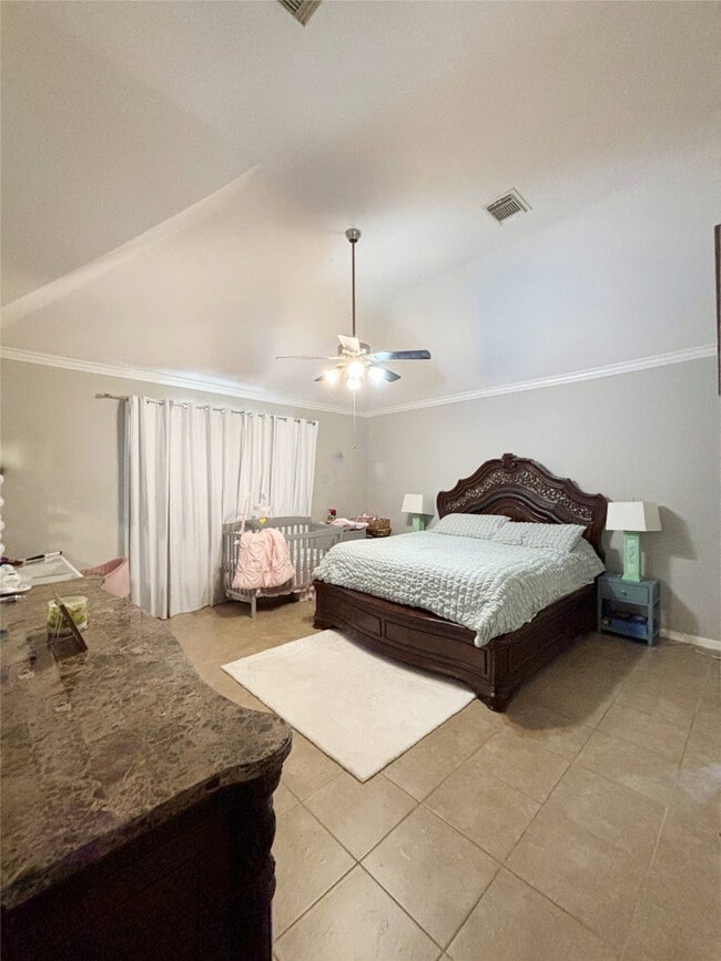 Building Photo - 9614 Pine Bank Ct