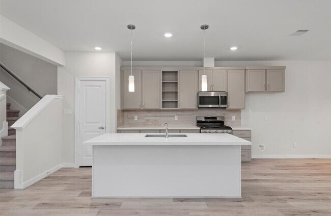 Building Photo - 3640 Standing Rock Dr
