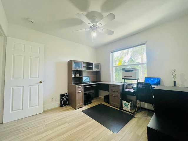 Building Photo - 4231 NW 1st Dr