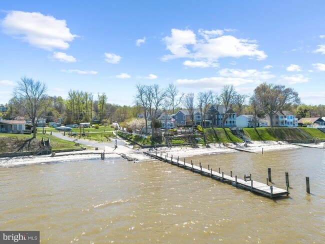 Building Photo - 6117 Riverview Dr