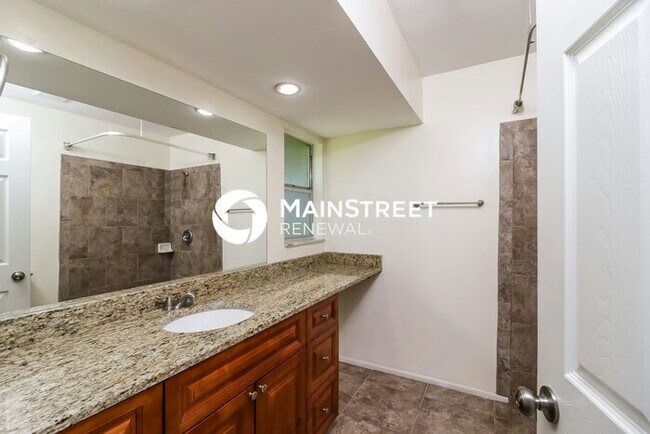 Building Photo - 3 Bedroom Pet-Friendly Home in North Port, FL with Main Street Renewal
