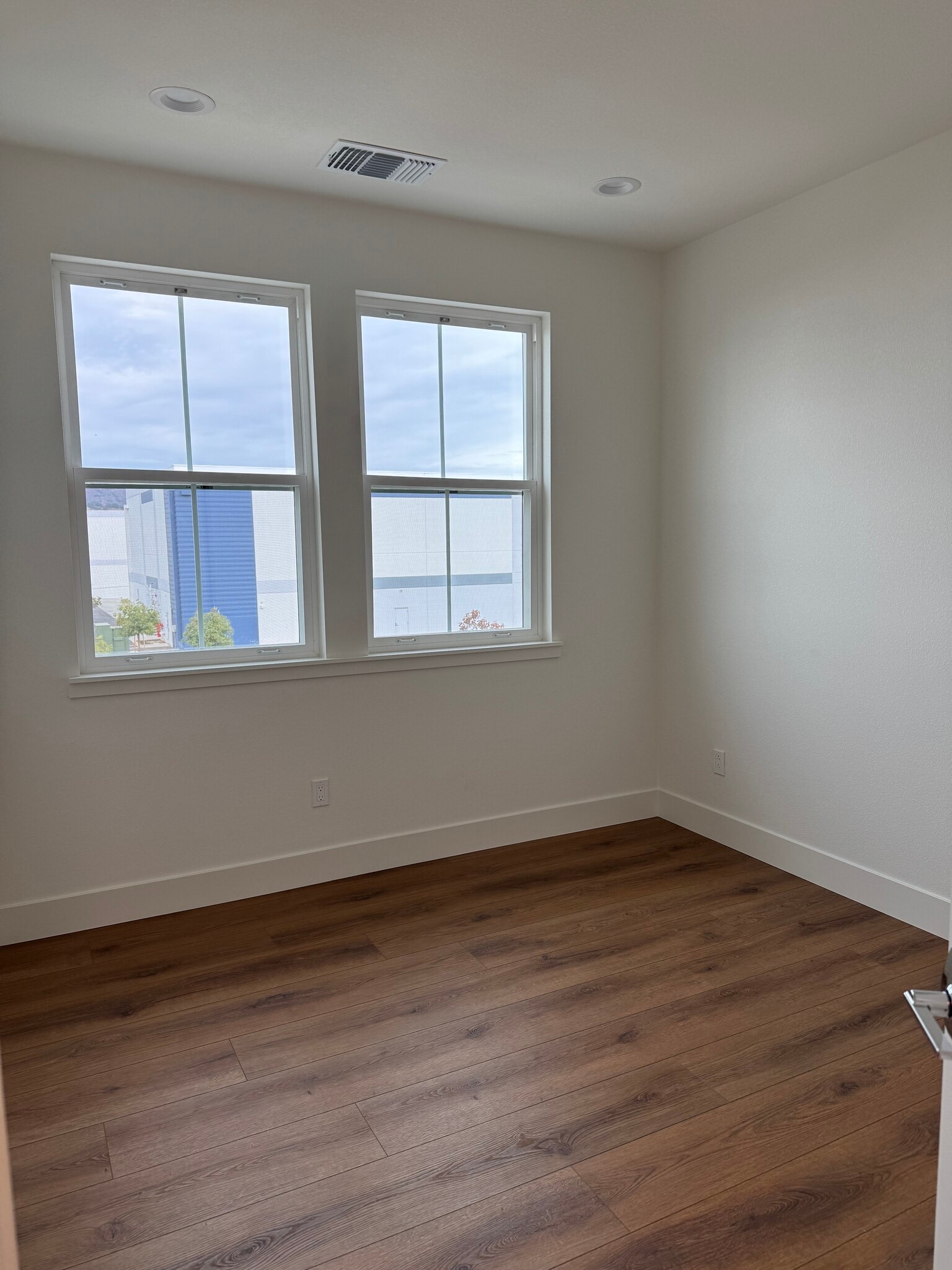 Building Photo - 35 Morera Ln